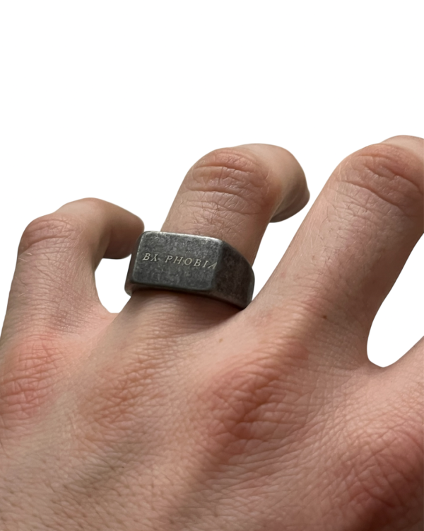 Anillo Baskerville Byphobia - Imagen 2